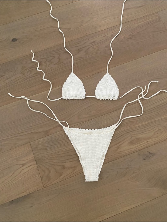Garage Other - Like new Garage bikini set xs top and s bottom